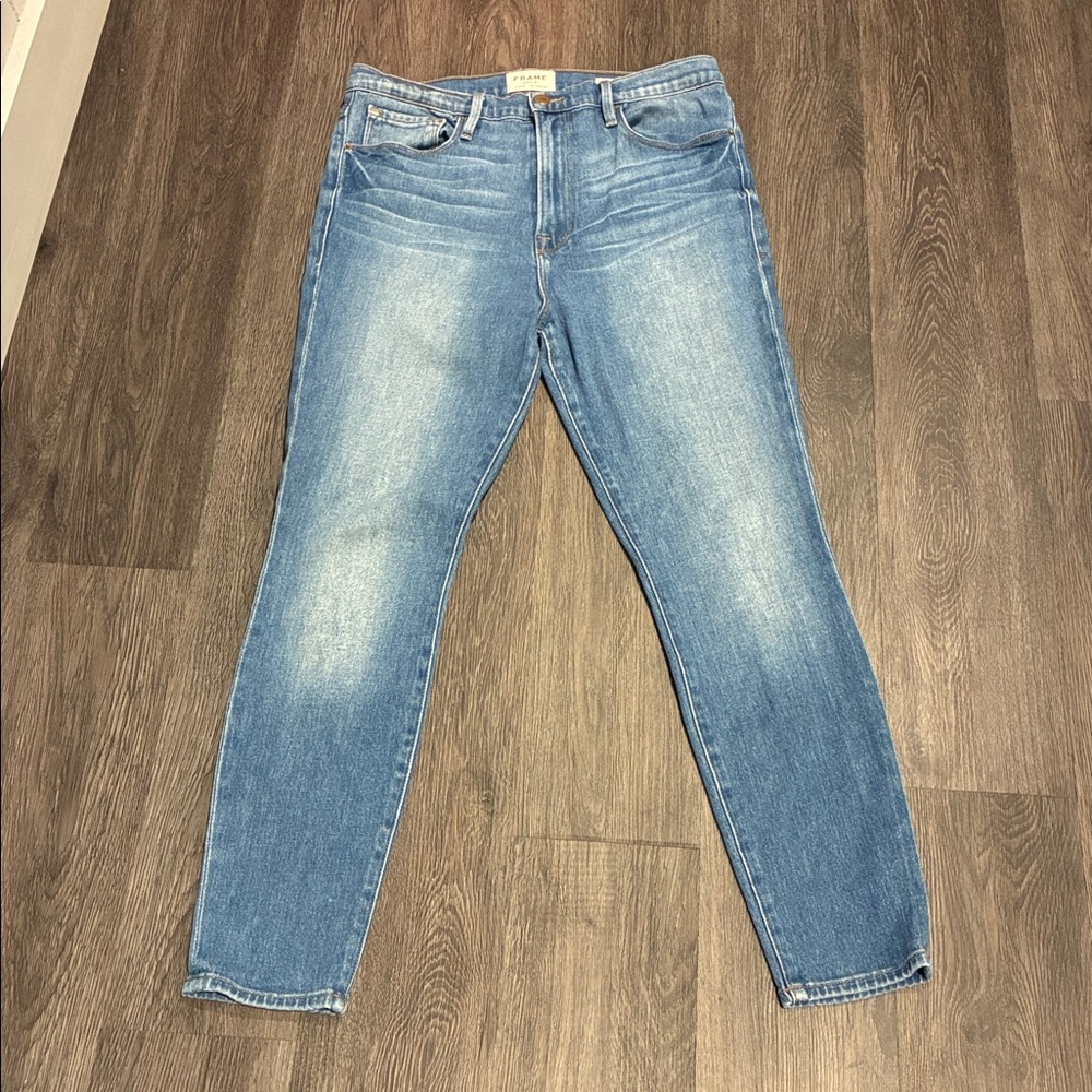 Frame (31) Ali High Rise Cigarette Jeans in Opus - Picture 2 of 9